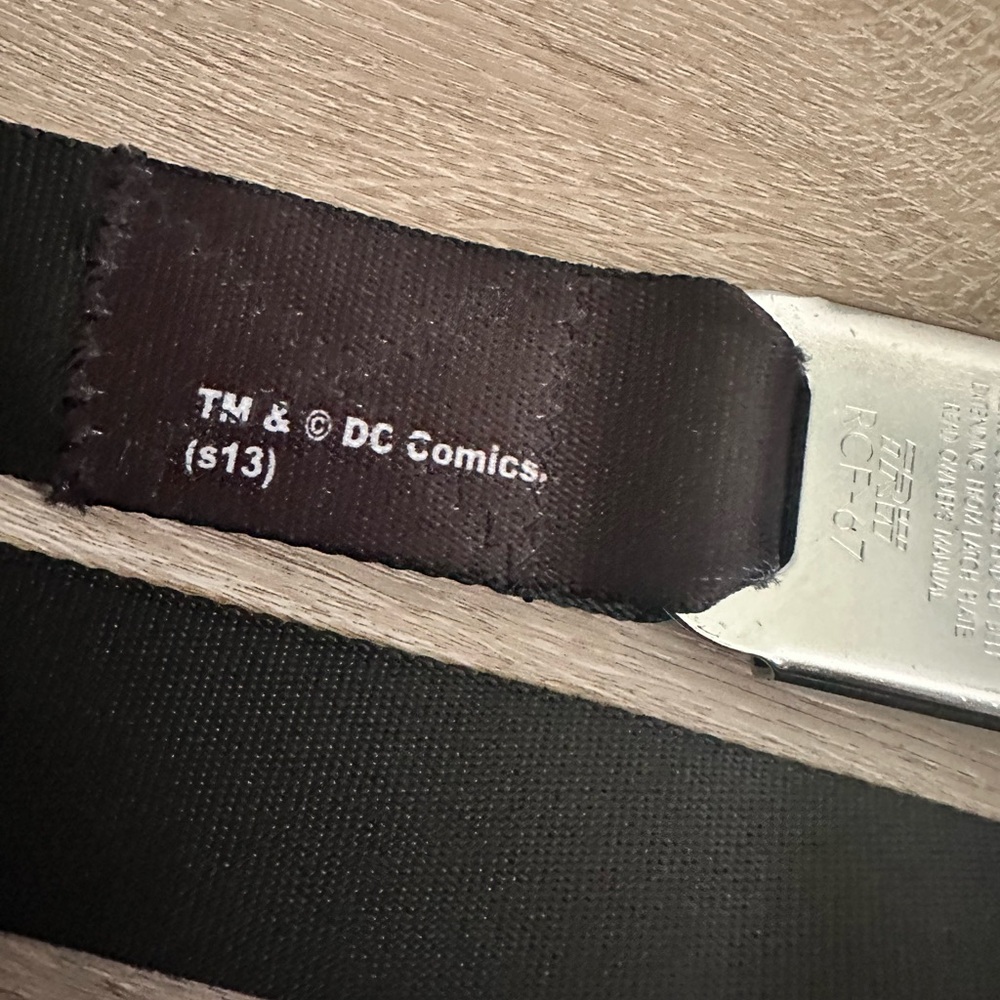 Buckle-Down Black and Yellow Batman Belt - Picture 7 of 9